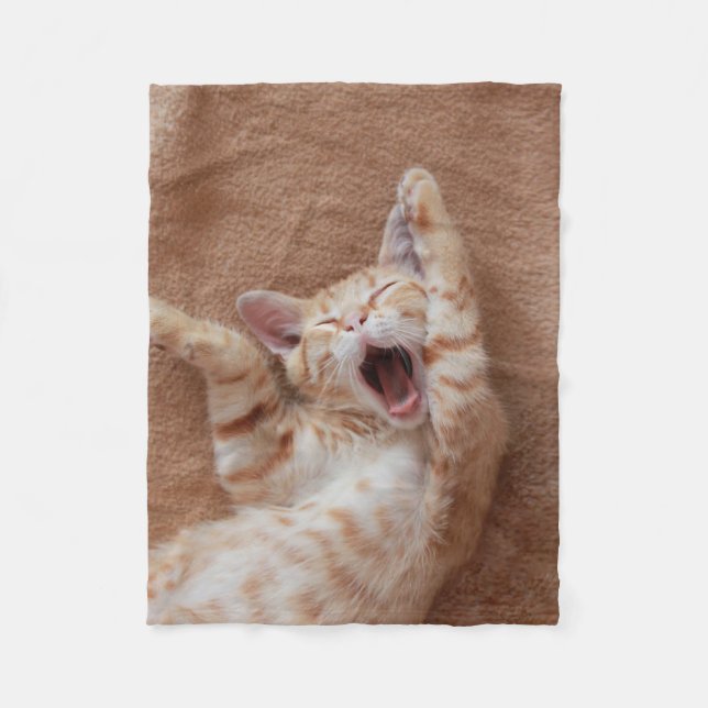 Manta Polar Cutest Baby Animals | Ginger Kitten Yawning (Anverso)