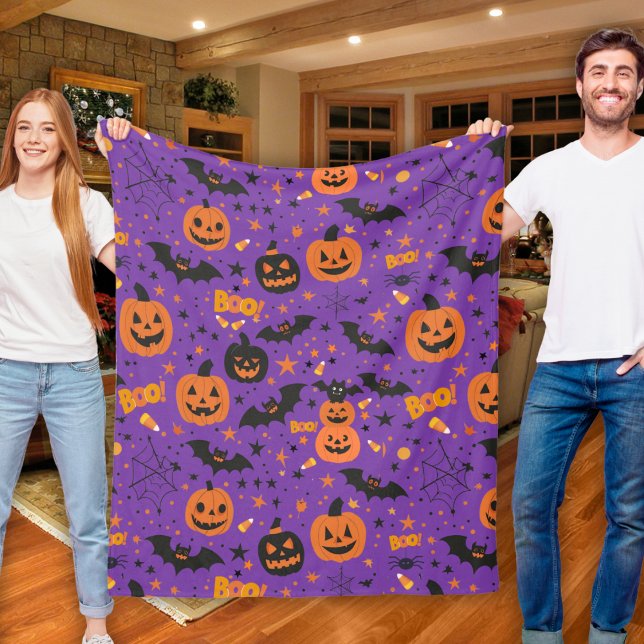 Manta Polar Delight Morado Y Acogedor Tema De Halloween (Purple Delight Cute And Cozy Halloween Themed Fleece Blanket)