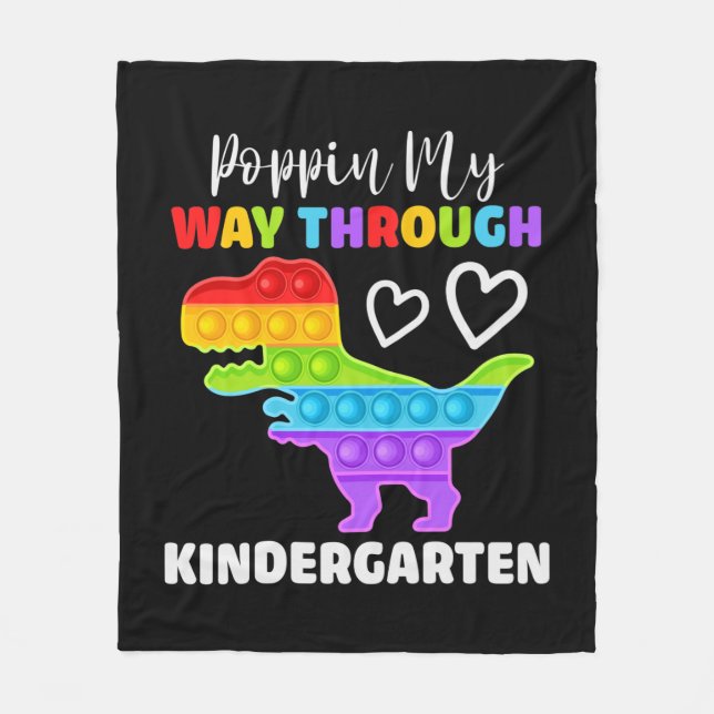 Manta Polar Dinosaur Poppin My way Through Kindergarten (Anverso)