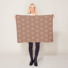 Diseño floral con fondo Mocha Mousse
