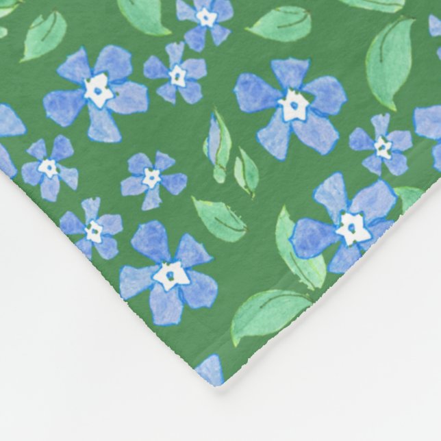 Manta Polar Ditsy Blue Periwinys en floral verde (Esquina)
