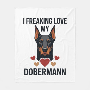 Manta Polar Doblerman perro corazones rojos_1