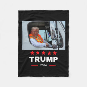 Manta Polar Donald Trump monta en camión de basura 2