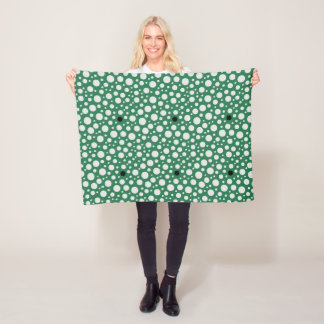 Manta Polar Dot pattern on green