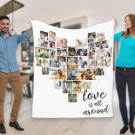 Manta Polar El amor es todo alrededor de la forma del corazón<br><div class="desc">Crea tu propio Collage de fotos en forma de corazón con 36 de tus fotos y selfies familiares favoritos. El collage de fotos incluye una variedad de formas de paisaje, retrato y cuadrado para darle muchas opciones al colocar su propia foto. El diseño está completo con "El amor está por...</div>