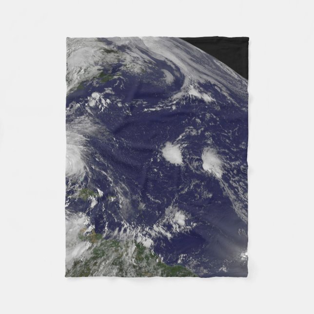 Manta Polar El Huracán Irene Se Desplaza Por Las Bahamas. (Anverso)