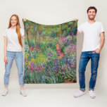 Manta Polar El Jardín Iris De Giverny De Claude Monet<br><div class="desc">El jardín Iris de Giverny pintado por Claude Monet. Alrededor de 1900. Esta imagen es de dominio público.</div>