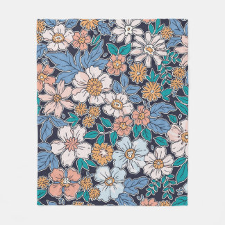 Manta Polar Elegant floral pattern in small hand draw flower.