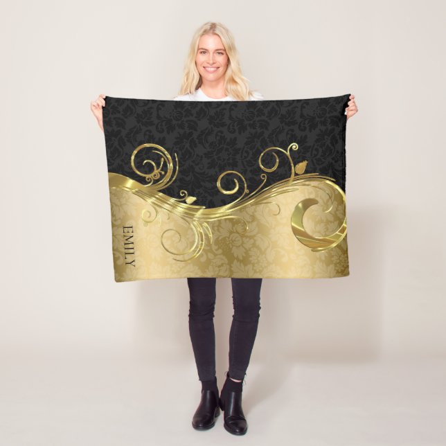 Manta Polar Elegante Black Damask Gold Swirls (In situ)