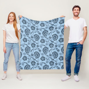 Manta Polar Elegante patrón floral sobre fondo azul claro