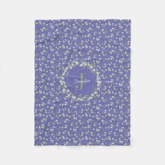 Manta Polar Estilo de cabaña Periwinkle Floral Monograma (Anverso)