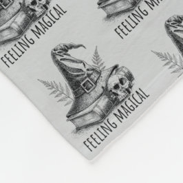 Manta Polar Feeling Magical Witches Spell Book and Skull