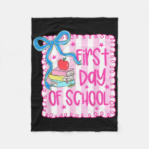 Manta Polar Feliz Primer Día De Colegio Lazo Coquette Femenino