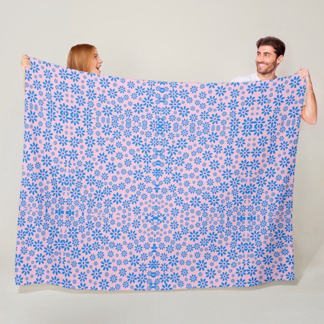 Manta Polar Fleece Blanket (In situ)
