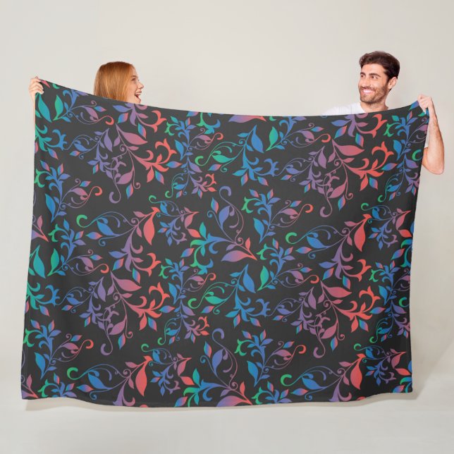 Manta Polar Floral abstracta roja, azul y verde sobre negro (In situ)