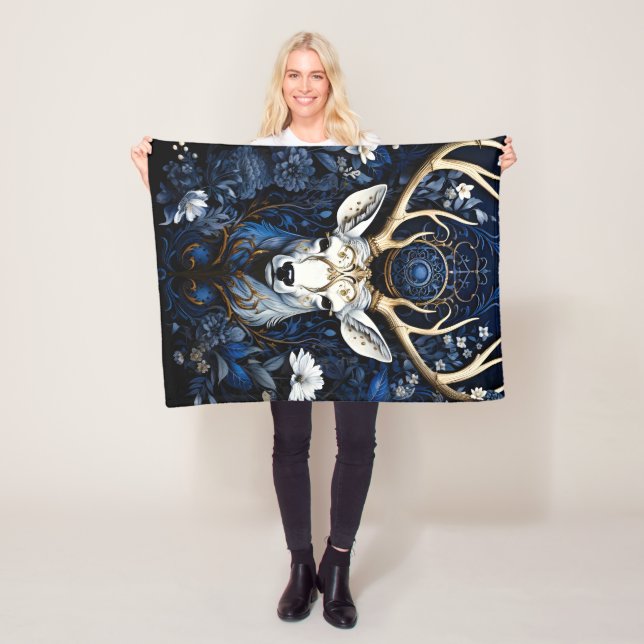 Manta Polar Floral Celestial Ciervo Gótico de Medianoche  (In situ)
