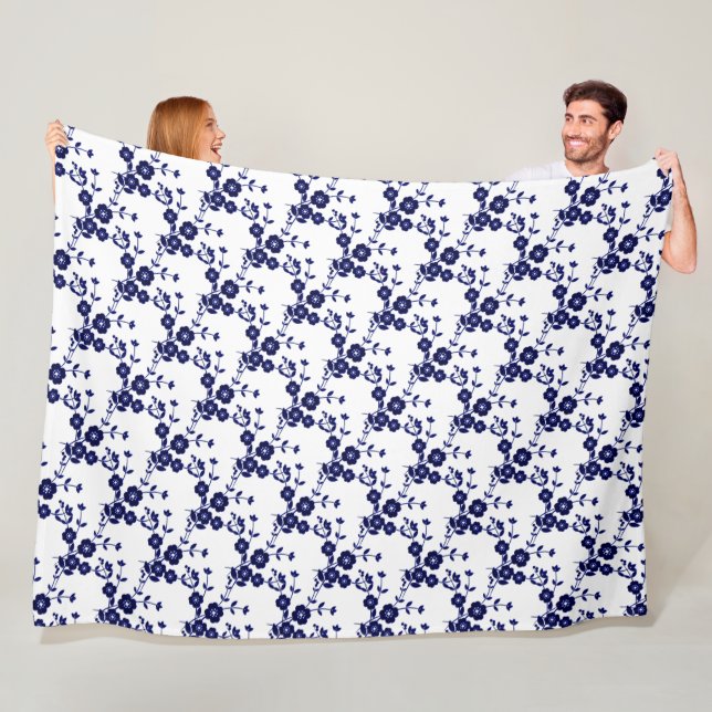 Manta Polar Floral Spray Style 1-Blue-White- (In situ)