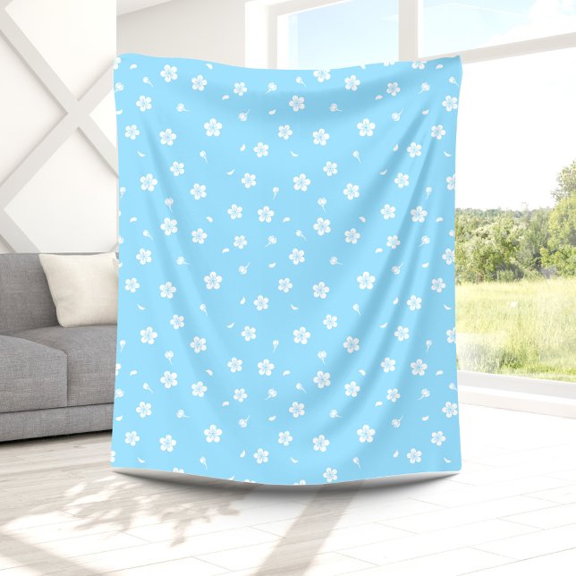 Manta Polar Flores blancas en el patrón azul del bebé (Subido por el creador)