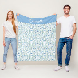 Manta Polar Flores silvestres en acuarela azul con nombre pers