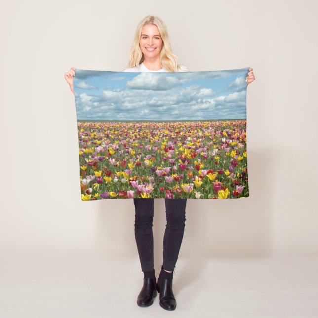 Manta Polar Flores | Tulips Willamette Valley Oregon (In situ)