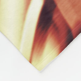 Manta Polar Formas curvadas, rojas o burdeos, de tono beige