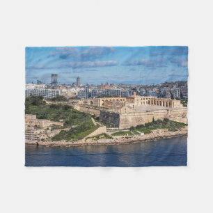 Manta Polar Fort Manoel y Sliema desde La Valeta, Malta