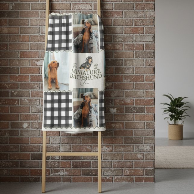 Manta Polar Foto de cuatro Mascotas de Gingham Dachshund (Cozy up with this Checkered Gingham Dachshund Pet Four Photo Fleece Blanket!)