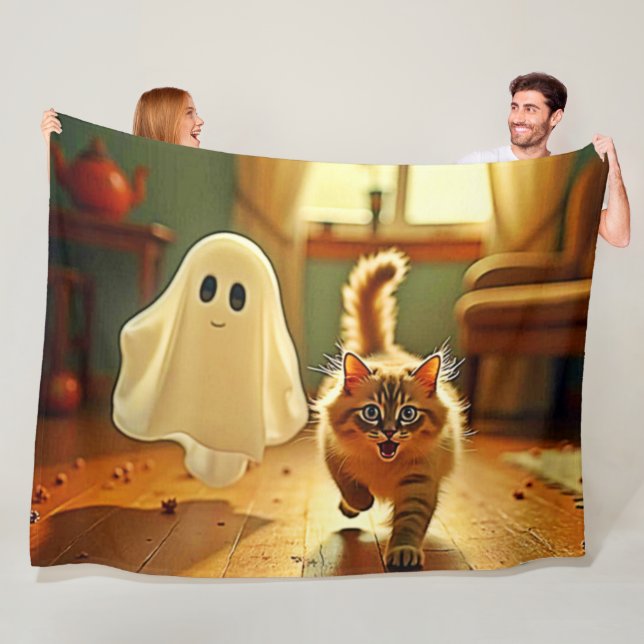 Manta Polar Funny Kitten Spooky Friend Design (In situ)
