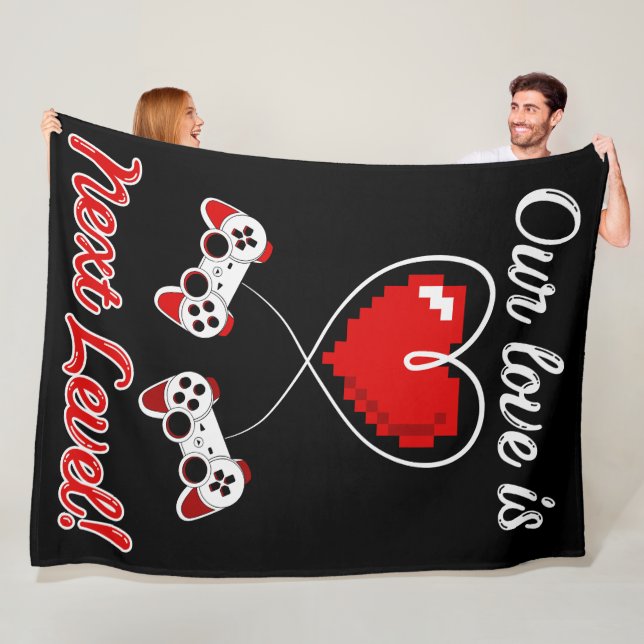 Manta Polar Gamer Valentine Fleece Blanket (In situ)