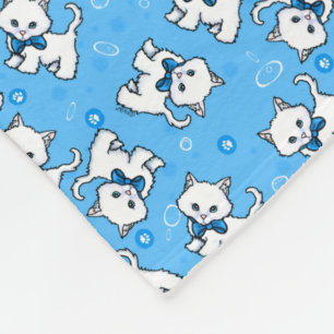 Manta Polar Gatitos blancos de KiniArt