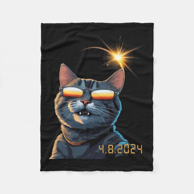 Manta Polar Gato Eclipse Solar 2024 con gafas eclipses 1 (Anverso)