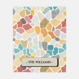 Manta Polar Geométrico colorido con monograma