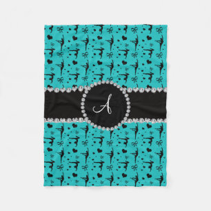 Manta Polar Gimnasia turquesa monogramo corazones se inclina