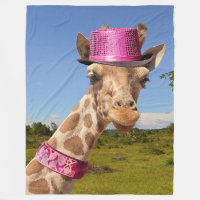Giraffe en gorra rosa brillante