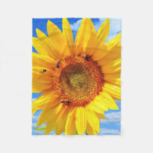 Manta Polar Girasol amarillo y abejas en el cielo azul - Día 