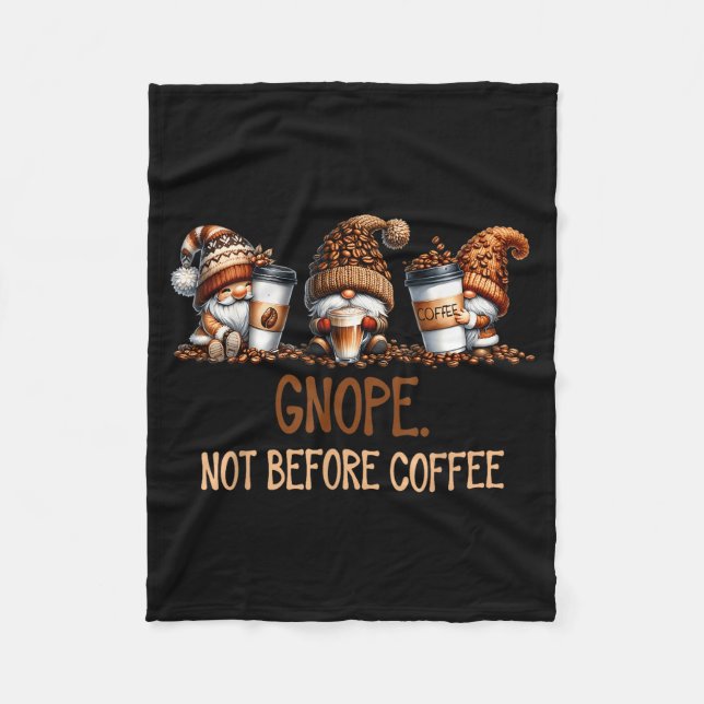 Manta Polar Gnope Not Before Coffee Three Gnomes Graphic Cafei (Anverso)