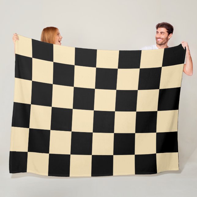 Manta Polar Golden Blonde with Black Square Style (In situ)