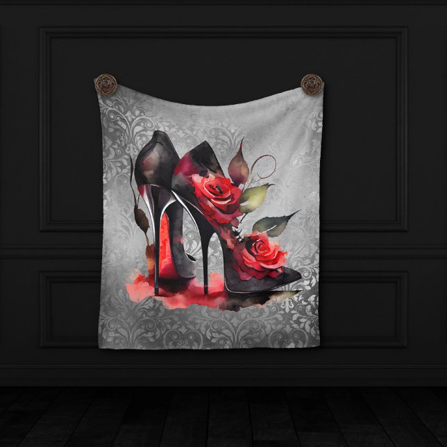 Manta Polar Gótico Fashionista Rojo abajo Stilettos con Rosas (Subido por el creador)