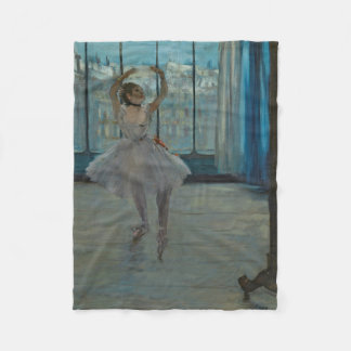 Manta Polar Graceful Ballerina at the Window Fleece Blanket