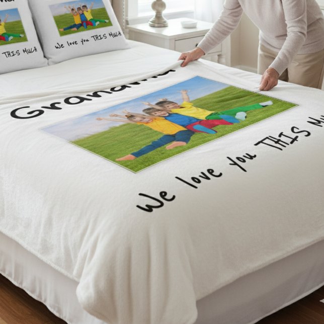 Manta Polar Grandma We Love You This Much Photo Christmas Gift (Subido por el creador)