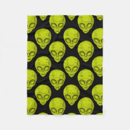 Manta Polar Green Alien Head Fleece Blanket