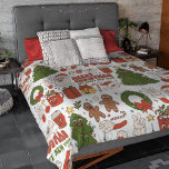 Manta Polar Groovy Hippie Retro Merry Christmas Santa Funny<br><div class="desc">Groovy Hippie Retro Merry Christmas Santa Funny Name Personalized Name Fleece Blankets presenta coloridos íconos vintage de Navidad como Santa Claus, árboles de Navidad, gente de pan de jengibre, coronas, regalos y el texto "Feliz Navidad y feliz Año Nuevo" en la moderna tipografía de escritura roja. Perfecto para Navidades y...</div>