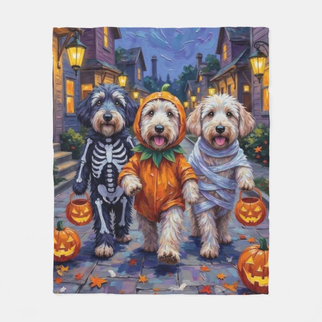 Manta Polar Halloween de perros pastores ingleses viejos trick (Anverso)
