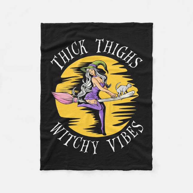 Manta Polar Halloween Thick Thighy Witchy Vibes (Anverso)