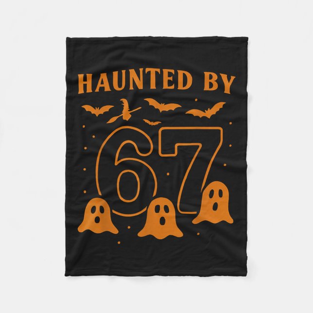 Manta Polar Haunted By 67 Meme Halloween Ghost Graphic  (Anverso)
