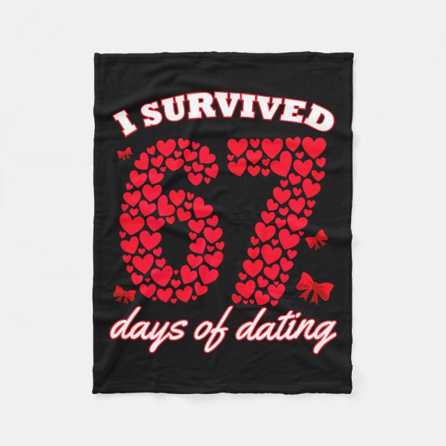 Manta Polar I Survived 67 Days Of Dating 6 7 Meme For Valentin (Anverso)