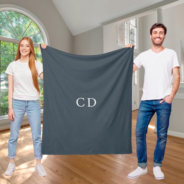 Manta Polar Iniciales monogramadas grises de carbón vegetal mo (Subido por el creador)