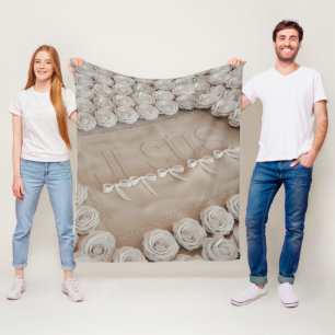 Manta Polar JESÚS Fleece & Sherpa Blanket - Rosas blancas y