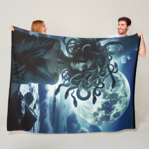 Manta Polar Joven hermosa Medusa por la Luna y el Océano