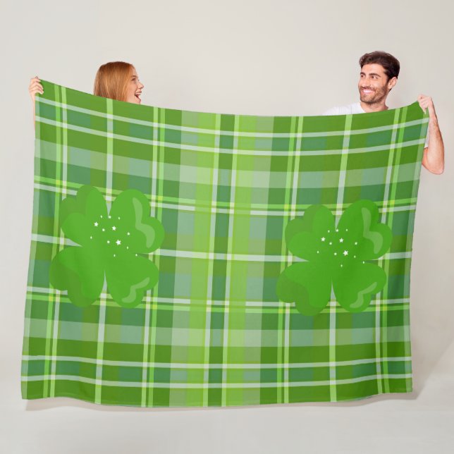 MANTA POLAR JUGADA VERDE IRLANDESA CON SOMBREROS (In situ)